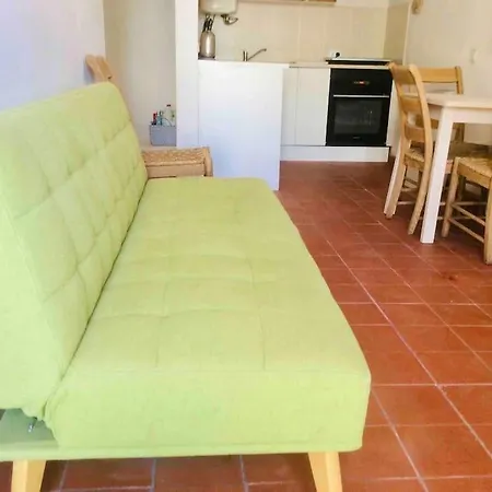 Air Conditioned 1 Bedroom Apt With Wi-fi & Patio. Apartmán