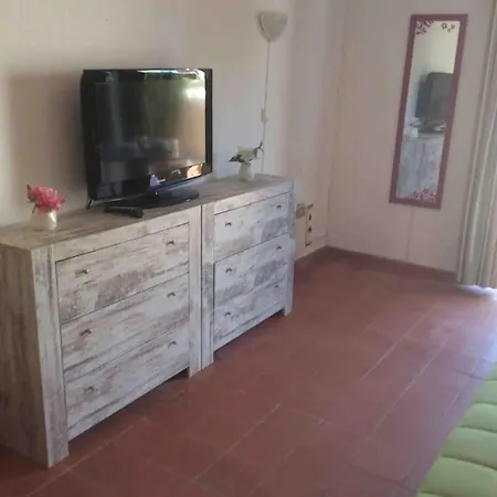 公寓 Air Conditioned 1 Bedroom Apt With Wi-fi & Patio. *